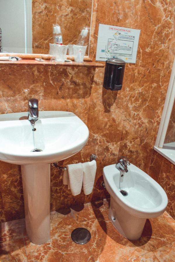 La Morona Hotel Morón de la Frontera Zewnętrze zdjęcie